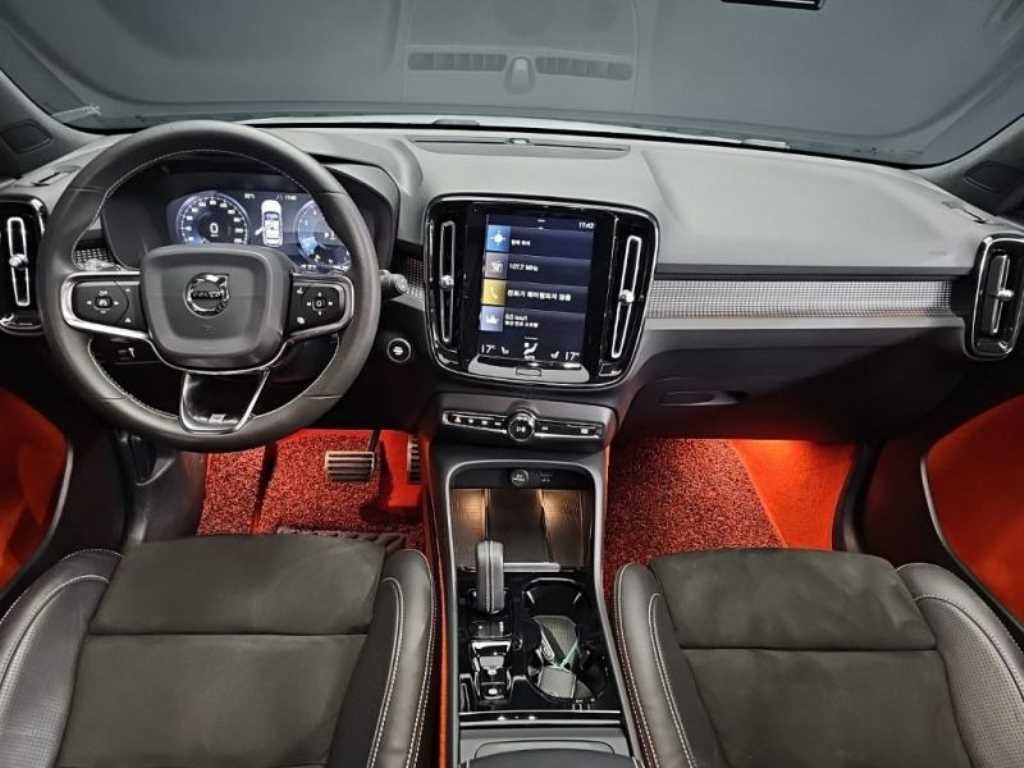 볼보 XC40 T4 4WD R-디자인 이미지 5