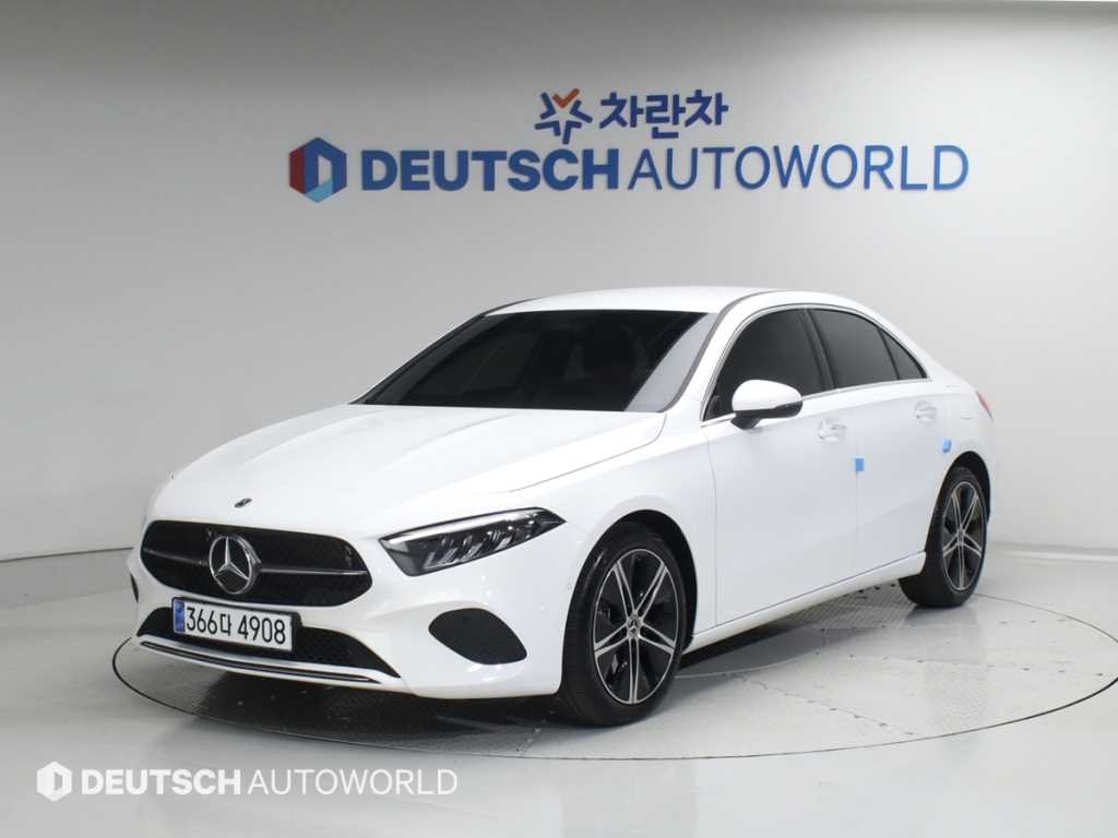 벤츠 A 클래스 A클래스 W177 A220 세단 이미지 1