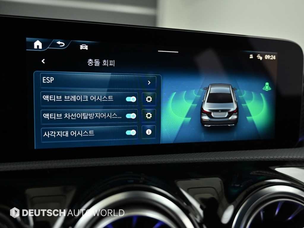 벤츠 A 클래스 A클래스 W177 A220 세단 이미지 16