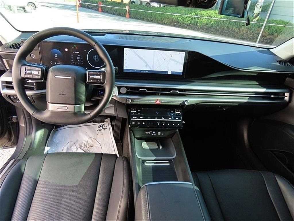 현대 그랜저 그랜저 (GN7) 가솔린 2.5 2WD 익스클루시브 이미지 6