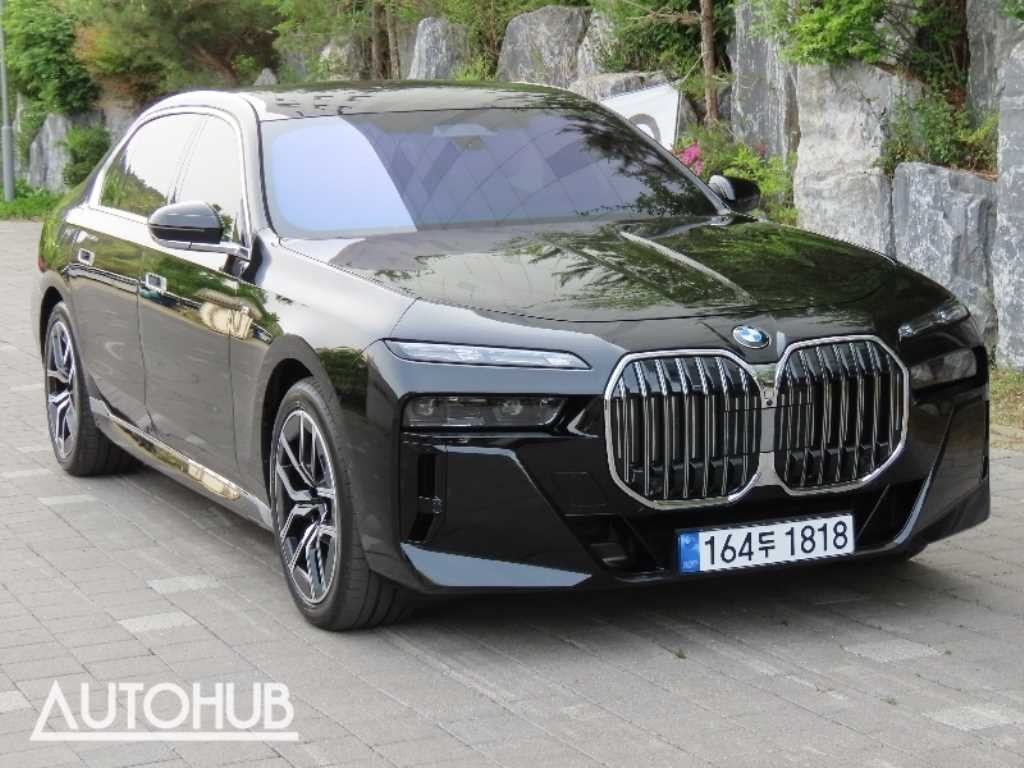 BMW 7시리즈 7시리즈 (G70) 740i xDrive M 스포츠 이미지 2