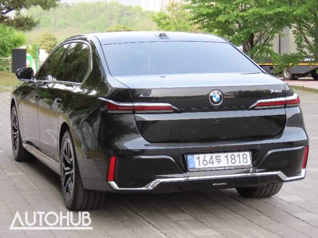 BMW 7시리즈 7시리즈 (G70) 740i xDrive M 스포츠 이미지 4