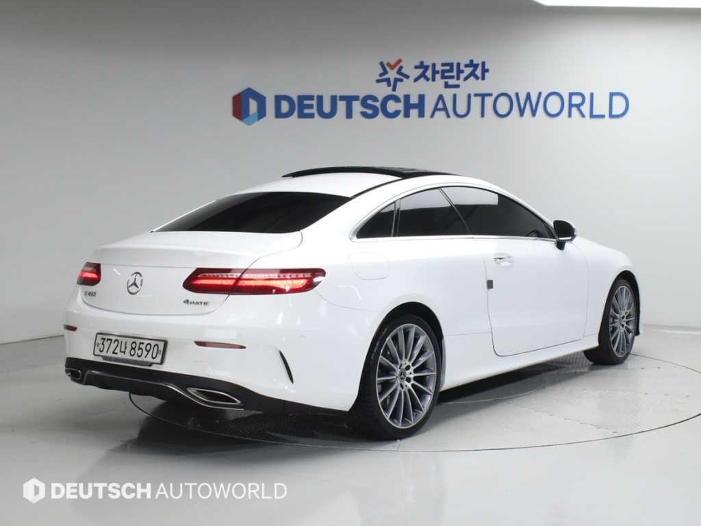 벤츠 E 클래스 E-클래스 W213 E450 4MATIC 쿠페 이미지 2