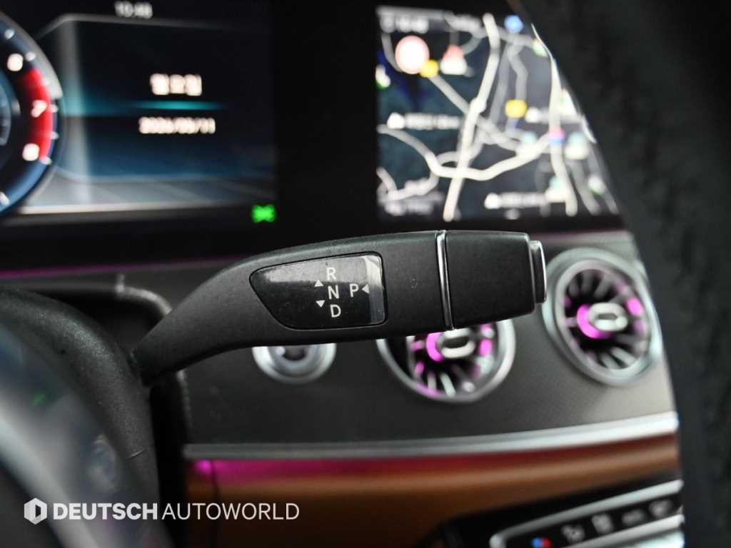 벤츠 E 클래스 E-클래스 W213 E450 4MATIC 쿠페 이미지 9