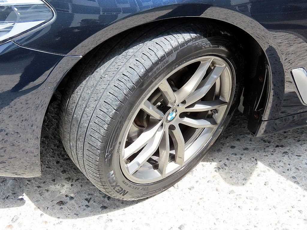 BMW 5시리즈 5시리즈 (G30) 520d xDrive M 스포츠 플러스 이미지 20
