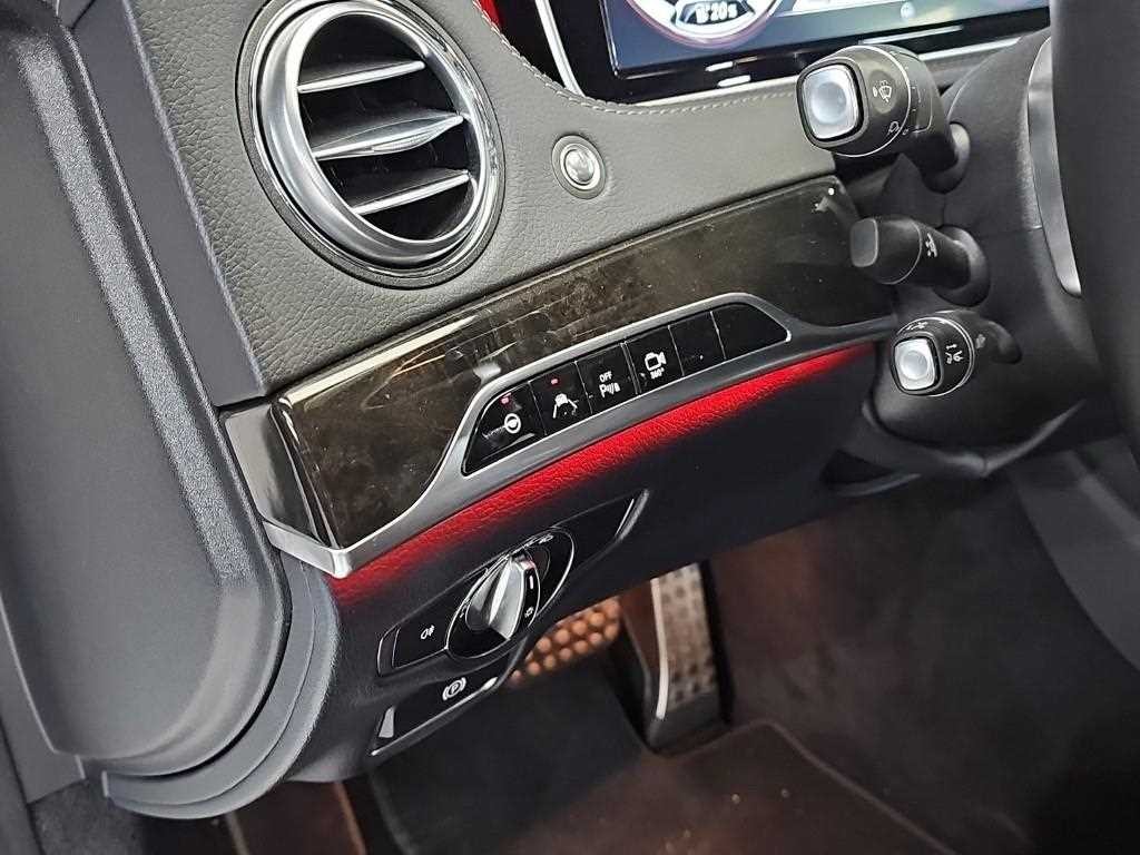 벤츠 S 클래스 S클래스-W222 S 63 AMG 4MATIC 이미지 15