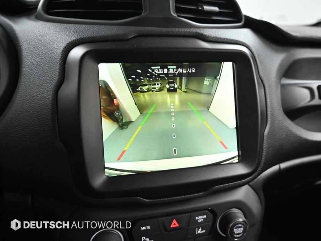 지프 레니게이드 2.4 리미티드 AWD 이미지 15