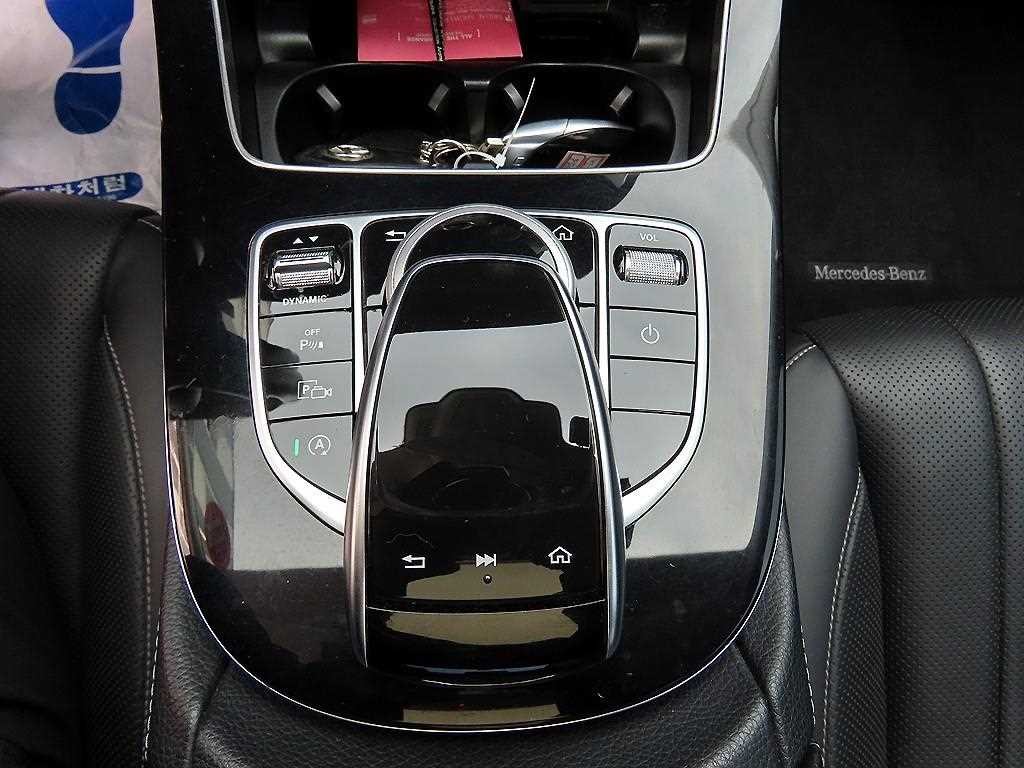 벤츠 E 클래스 E-클래스 W213 E300 4MATIC 익스클루시브 이미지 14