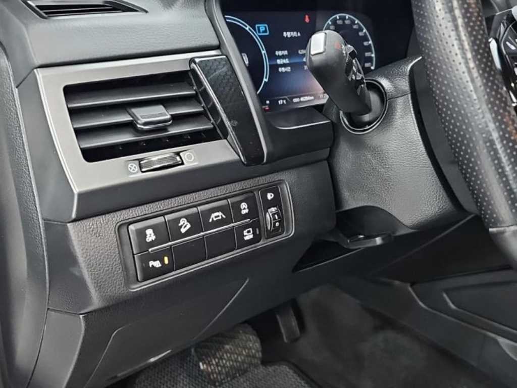 KG모빌리티(쌍용) 렉스턴 더 뉴 렉스턴 스포츠 칸 디젤 2.2 4WD 익스페디션 이미지 9
