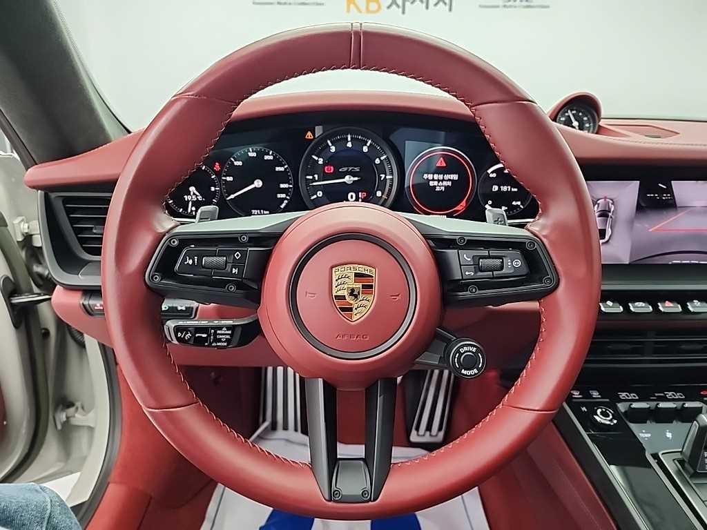 포르쉐 911 911(992) 카레라 GTS 이미지 9