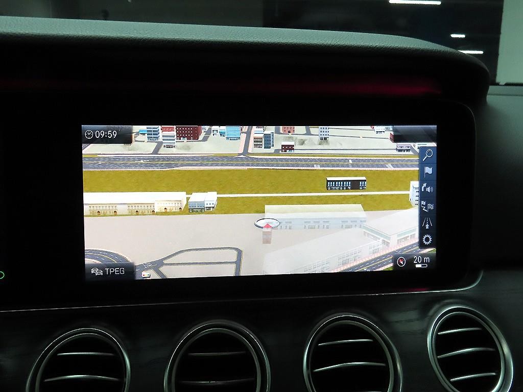 벤츠 E 클래스 E-클래스 W213 E300 4MATIC 아방가르드 이미지 9