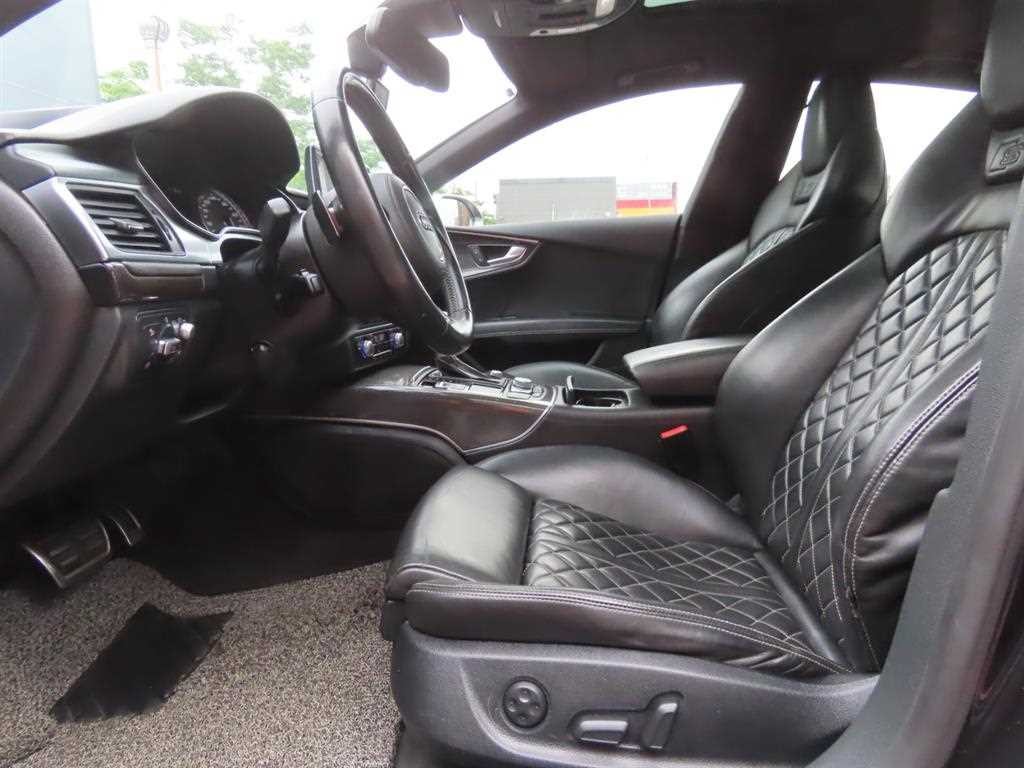 아우디 S7 4.0 TFSI  콰트로 이미지 15