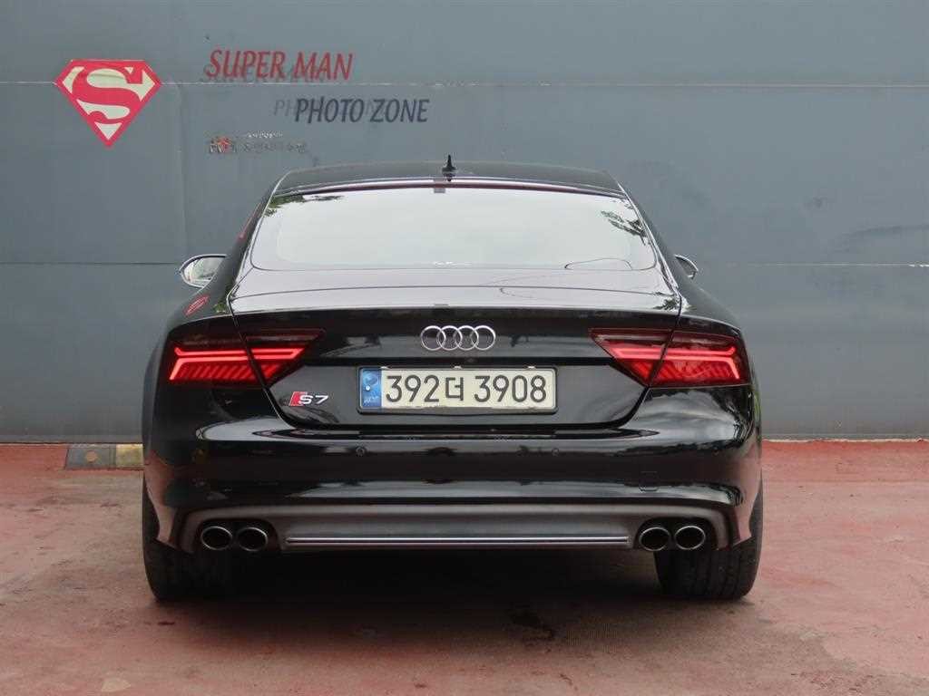 아우디 S7 4.0 TFSI  콰트로 이미지 4