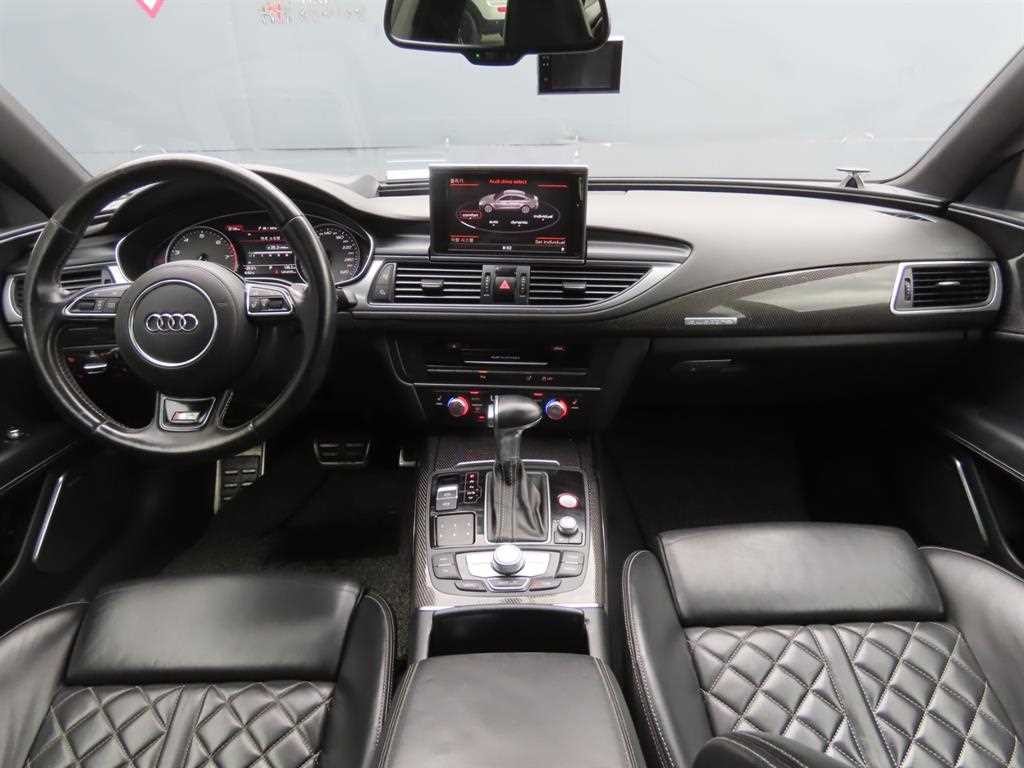 아우디 S7 4.0 TFSI  콰트로 이미지 8