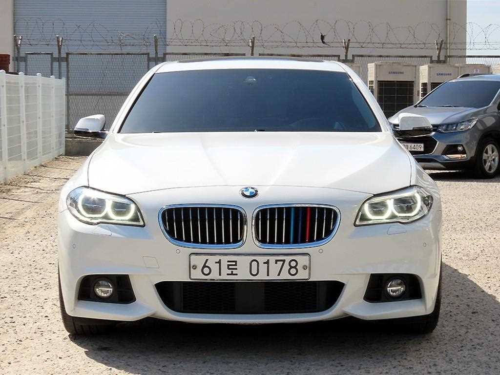 BMW 5시리즈 5시리즈 (F10) 528i M 에어로 다이나믹 이미지 1