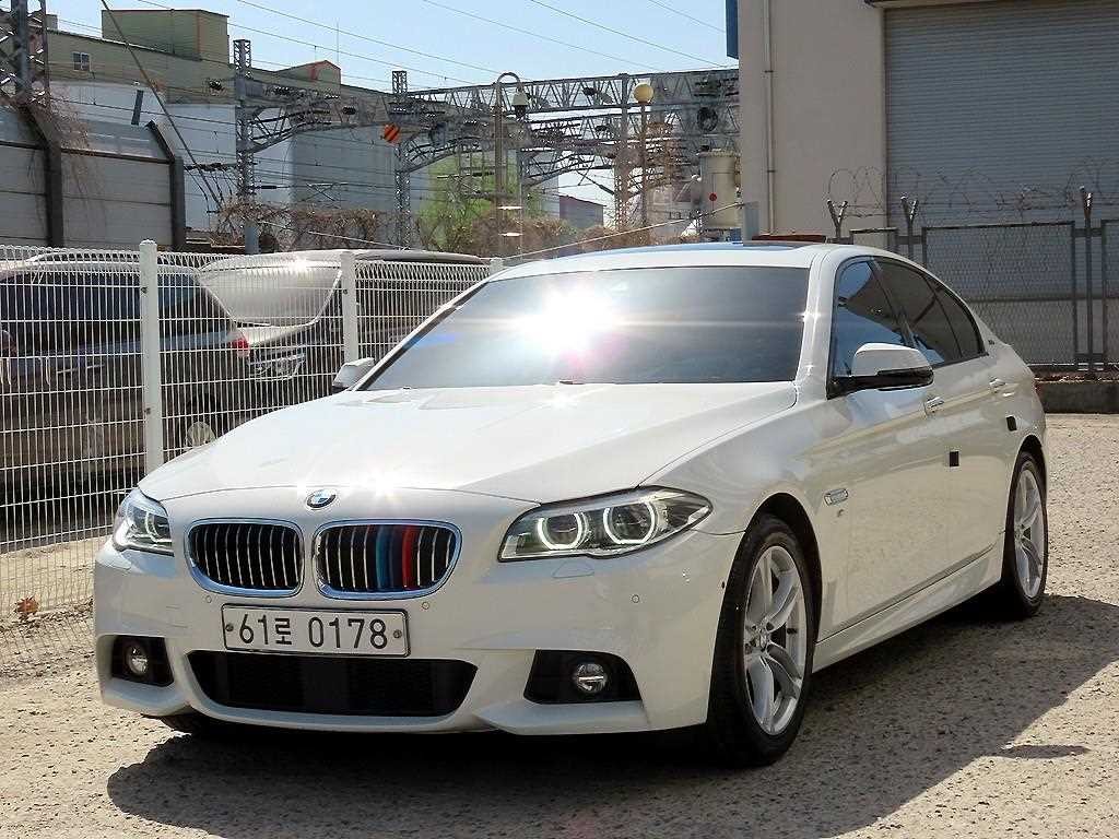 BMW 5시리즈 5시리즈 (F10) 528i M 에어로 다이나믹 이미지 2