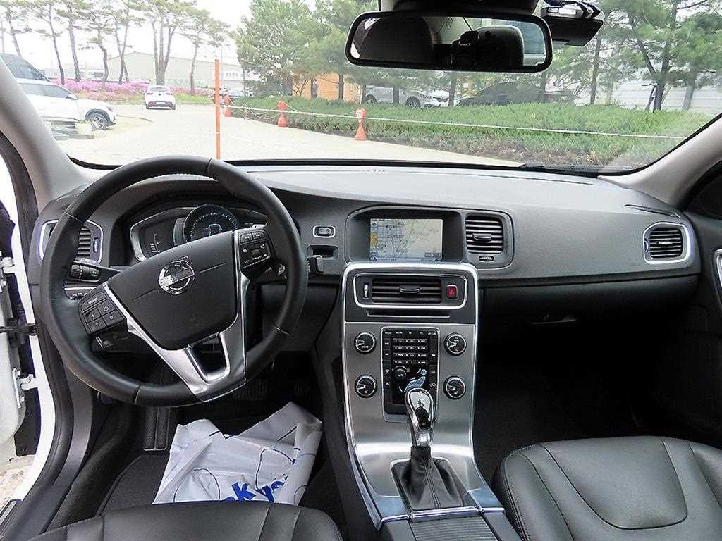볼보 S60 뉴S60 D2 이미지 7