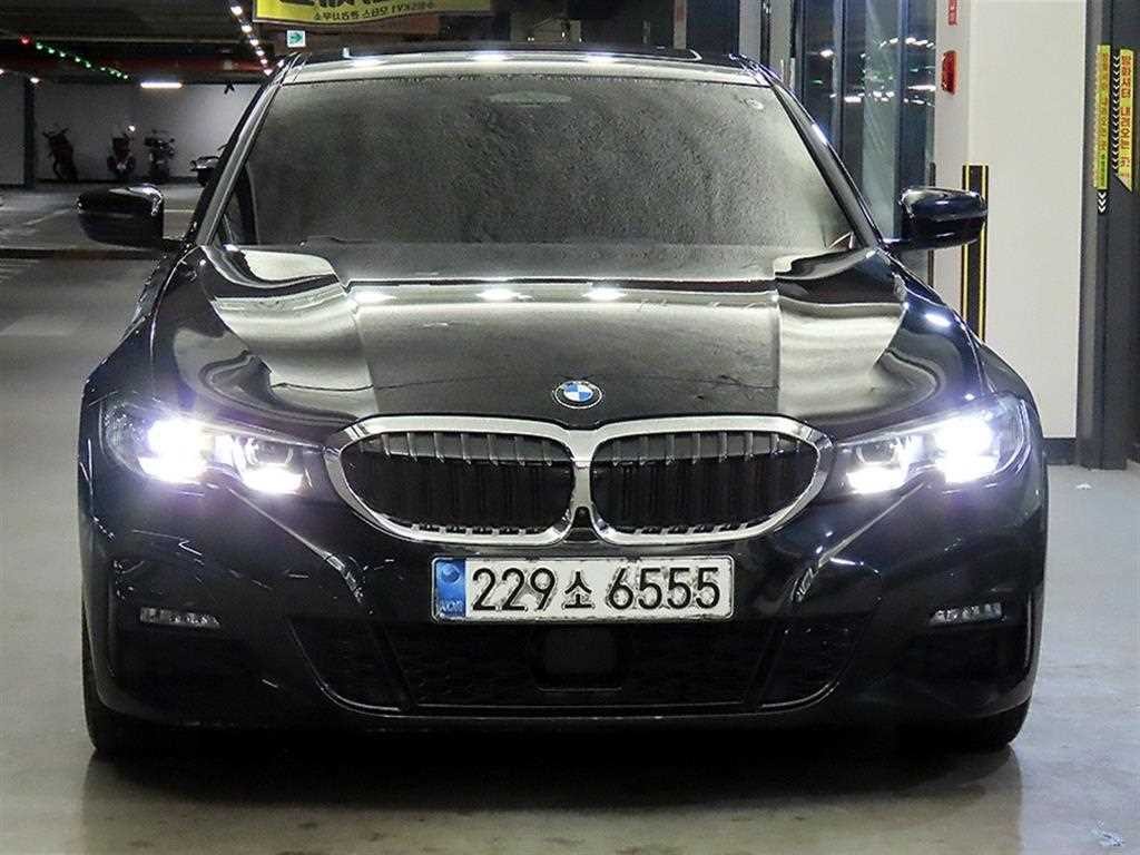 BMW 3시리즈 3시리즈 (G20) 320i M 스포츠 이미지 2