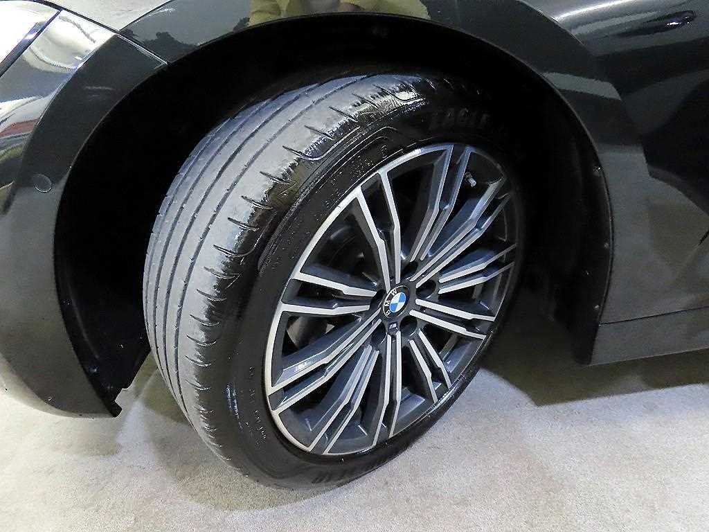 BMW 3시리즈 3시리즈 (G20) 320i M 스포츠 이미지 20