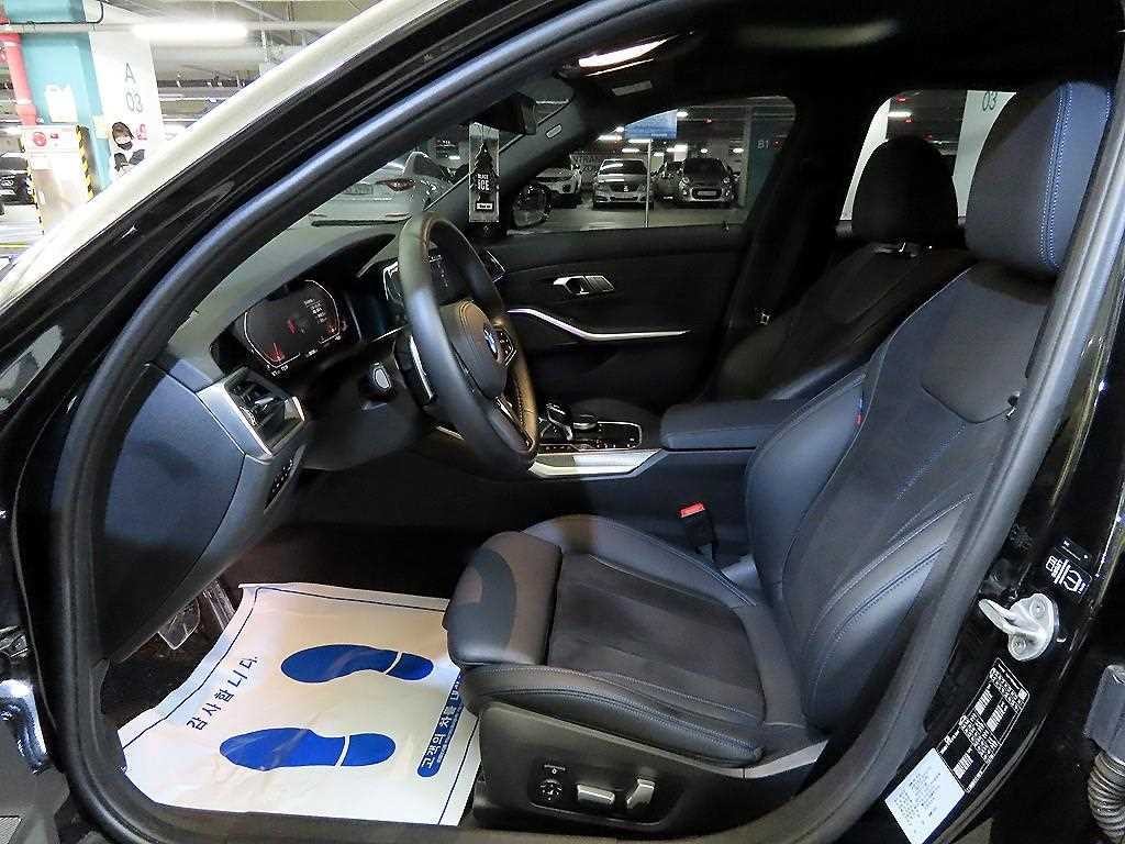 BMW 3시리즈 3시리즈 (G20) 320i M 스포츠 이미지 6