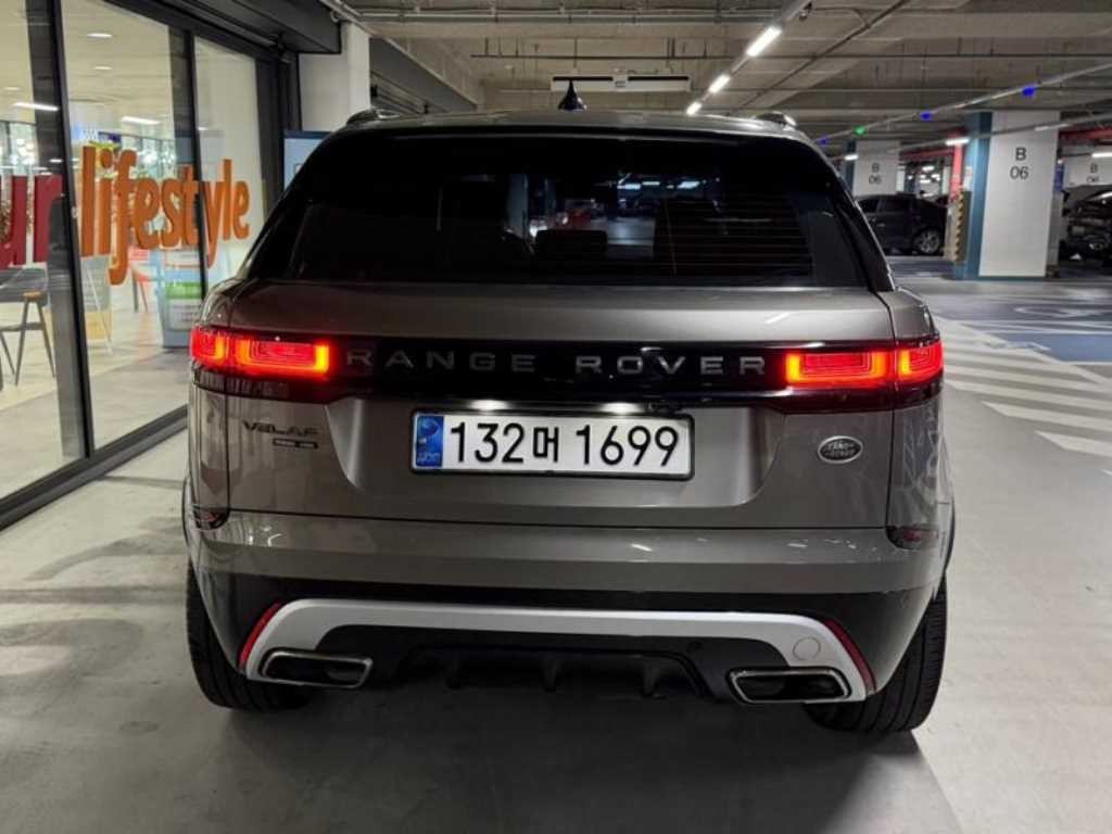 랜드로버 레인지로버 벨라 3.0 D300 R-다이나믹 HSE 이미지 5