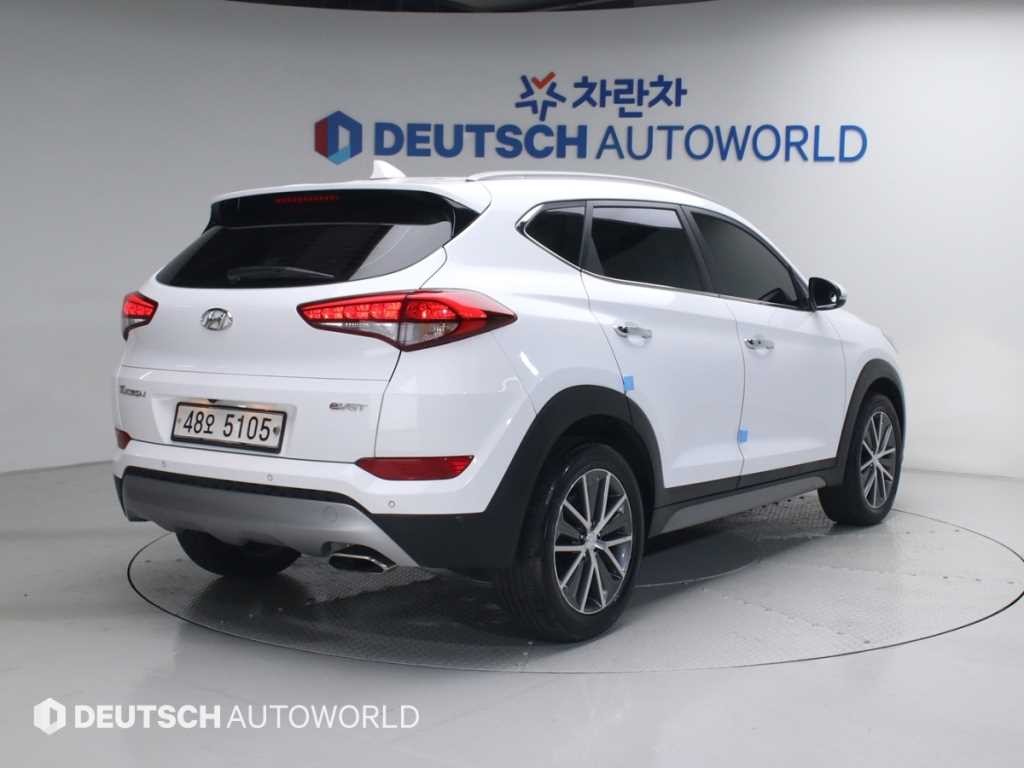 현대 투싼 올뉴투싼 디젤 1.7 2WD 모던 피버 이미지 2