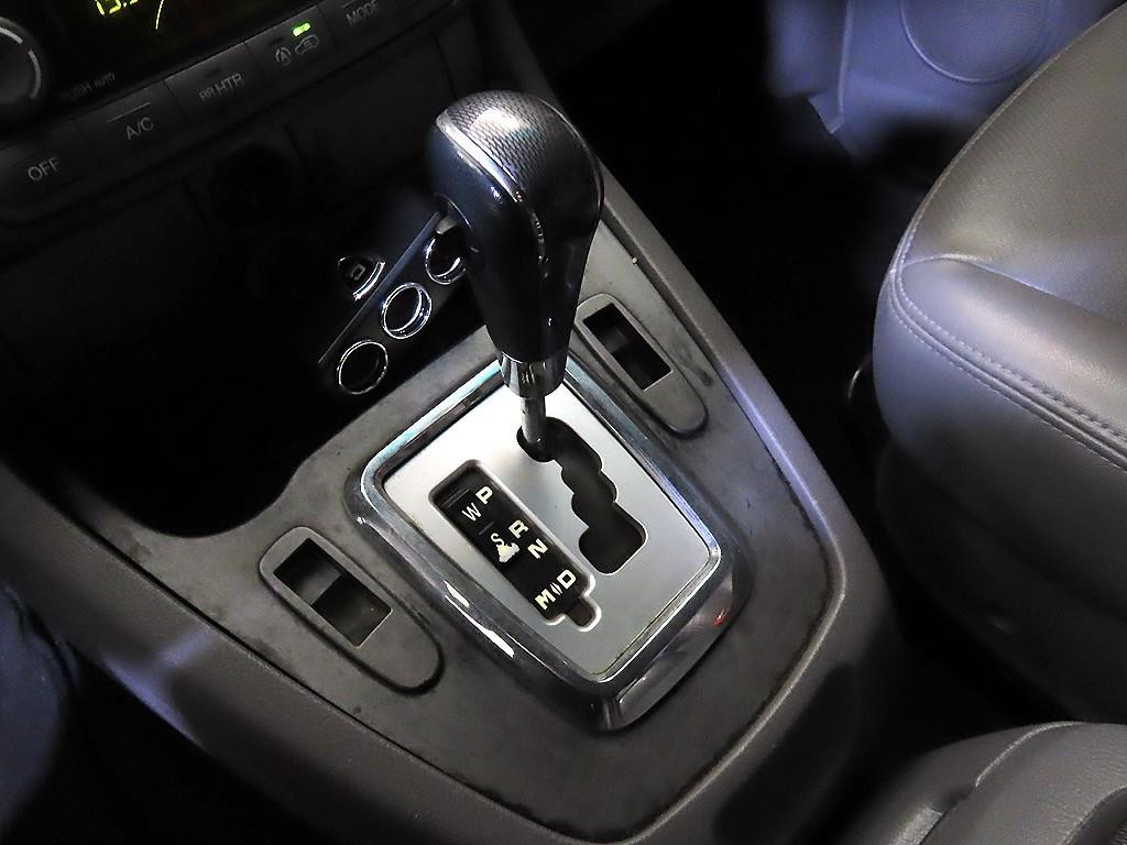 KG모빌리티(쌍용) 코란도 코란도투리스모 2WD GT 9인승 이미지 13