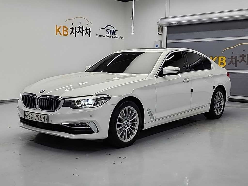 BMW 5시리즈 5시리즈 (G30) 520i 럭셔리 이미지 1