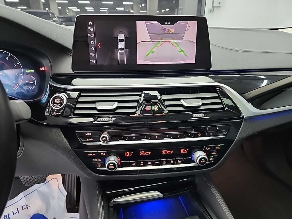 BMW 5시리즈 5시리즈 (G30) 520i 럭셔리 이미지 10
