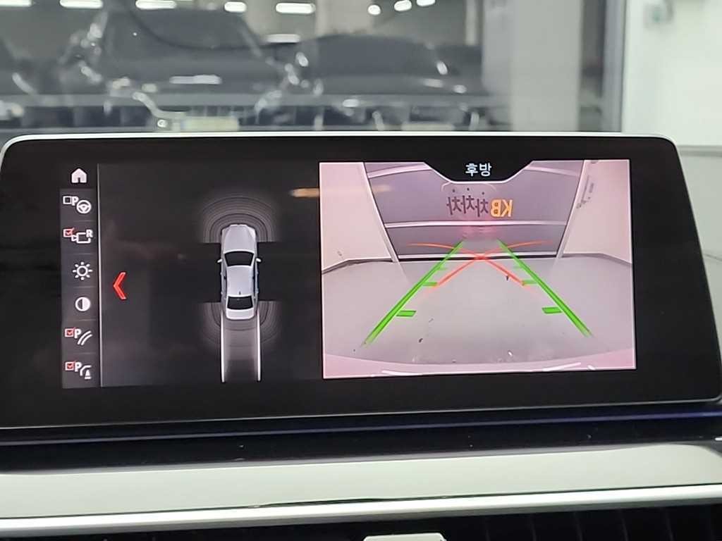 BMW 5시리즈 5시리즈 (G30) 520i 럭셔리 이미지 16