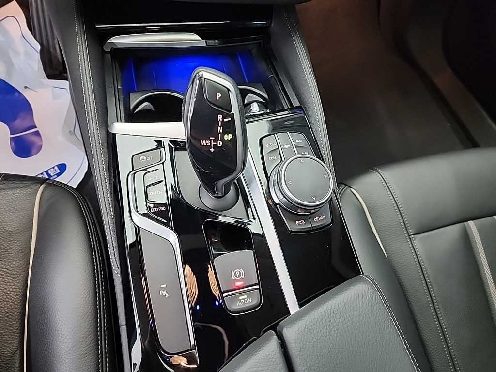 BMW 5시리즈 5시리즈 (G30) 520i 럭셔리 이미지 8