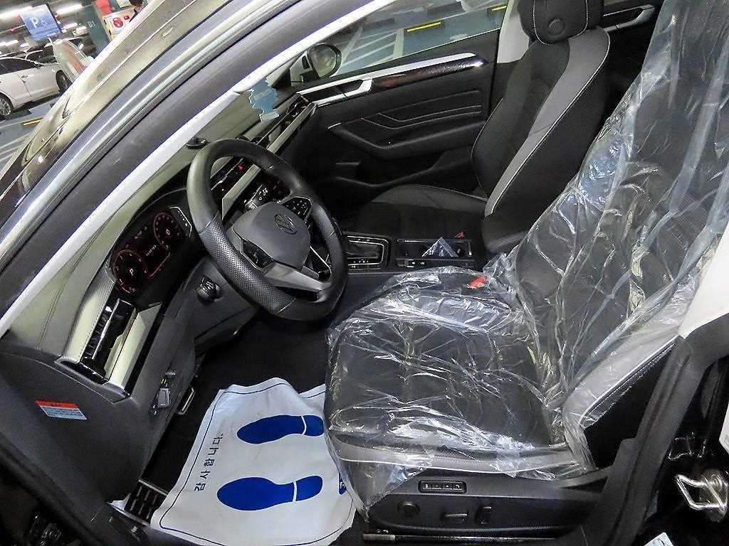 폭스바겐 아테온 2.0 TDI 프레스티지 이미지 6
