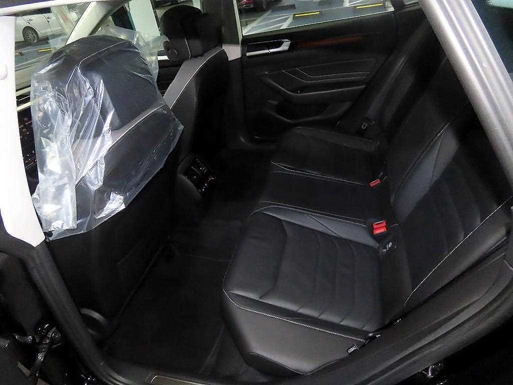 폭스바겐 아테온 2.0 TDI 프레스티지 이미지 7