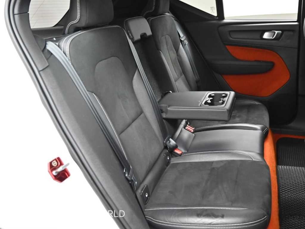 볼보 XC40 B4 AWD R-디자인 이미지 12