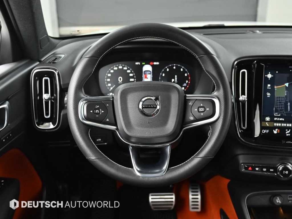 볼보 XC40 B4 AWD R-디자인 이미지 13