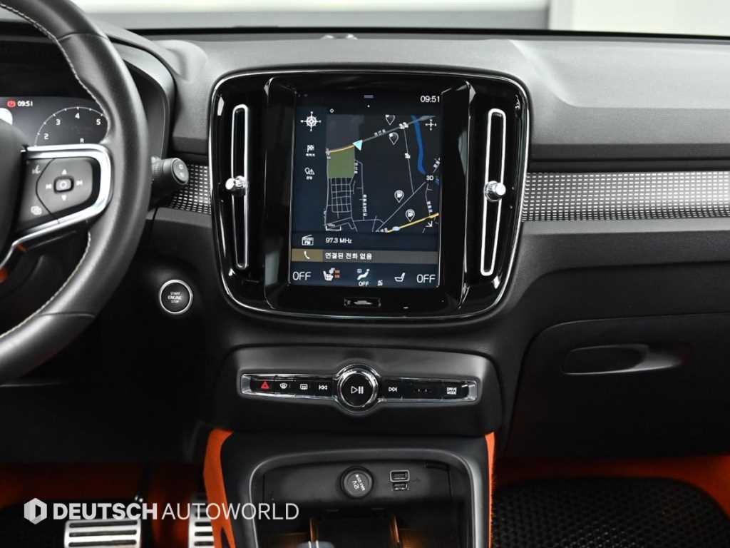 볼보 XC40 B4 AWD R-디자인 이미지 14