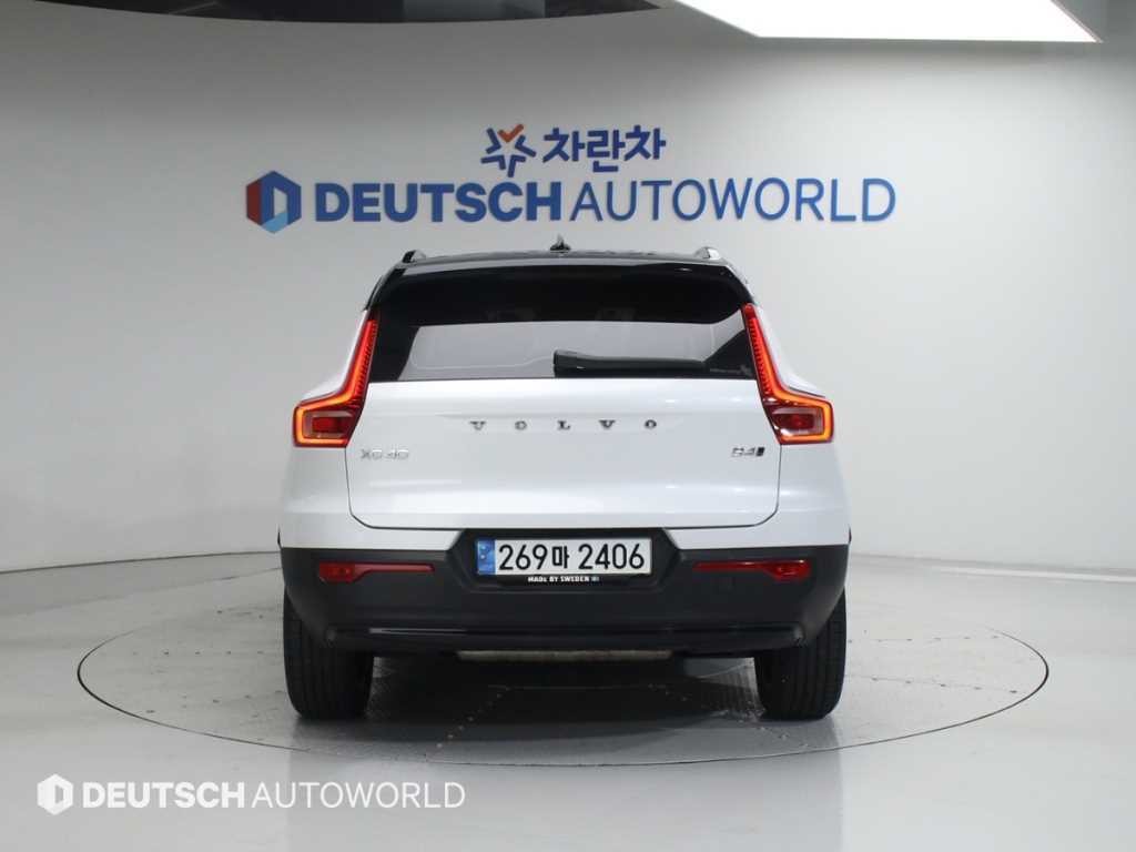 볼보 XC40 B4 AWD R-디자인 이미지 4