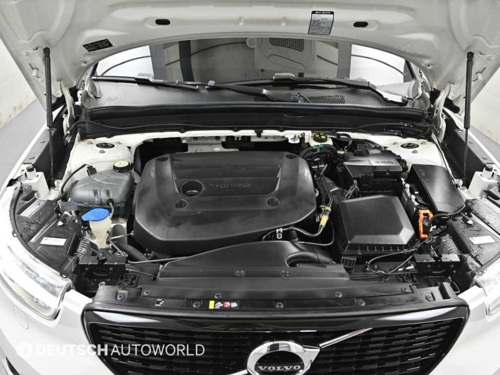 볼보 XC40 B4 AWD R-디자인 이미지 6