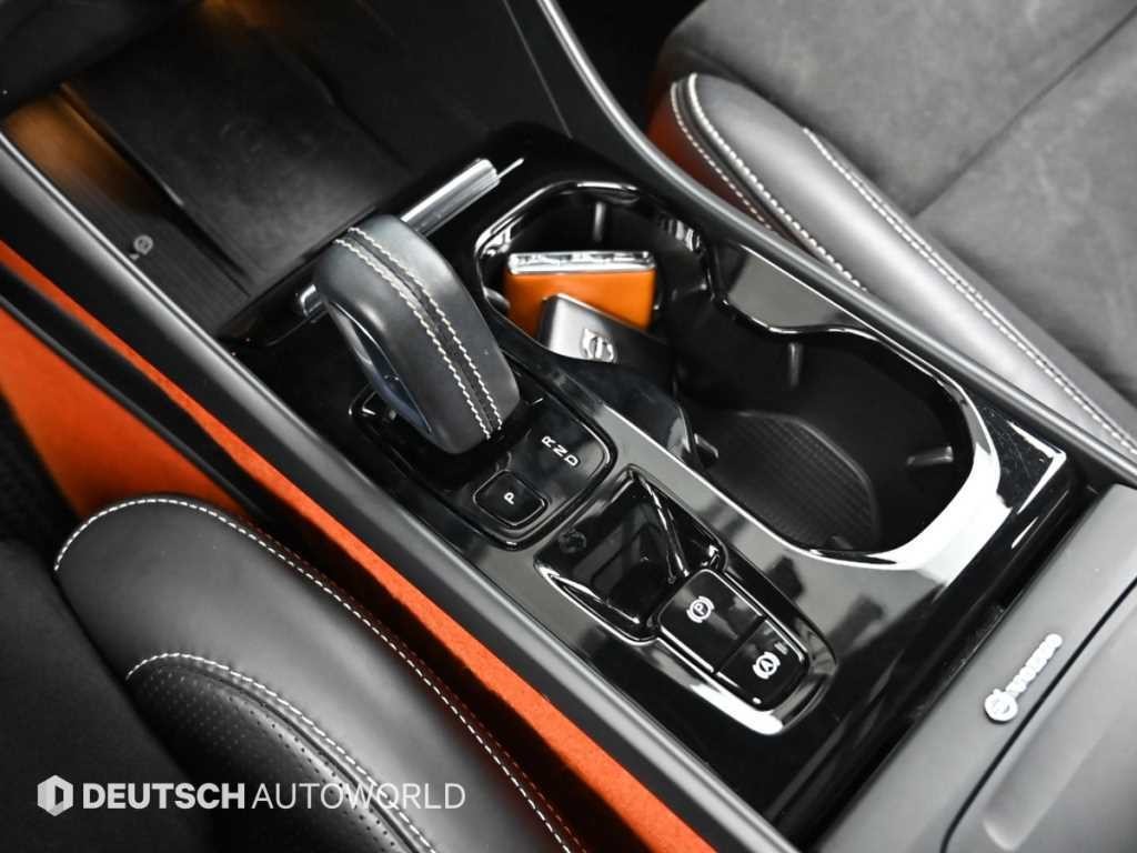 볼보 XC40 B4 AWD R-디자인 이미지 9