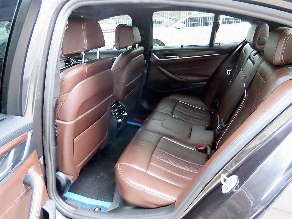 BMW 5시리즈 5시리즈 (G30) 530i M 스포츠 플러스 이미지 6