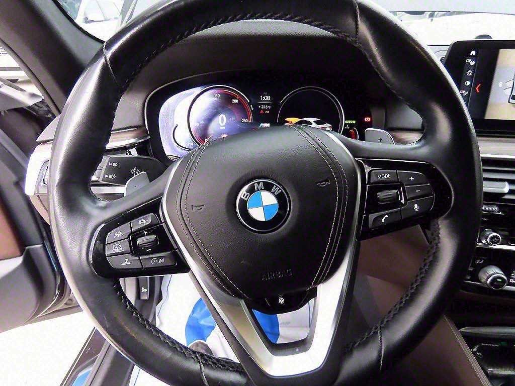 BMW 5시리즈 5시리즈 (G30) 530i M 스포츠 플러스 이미지 8