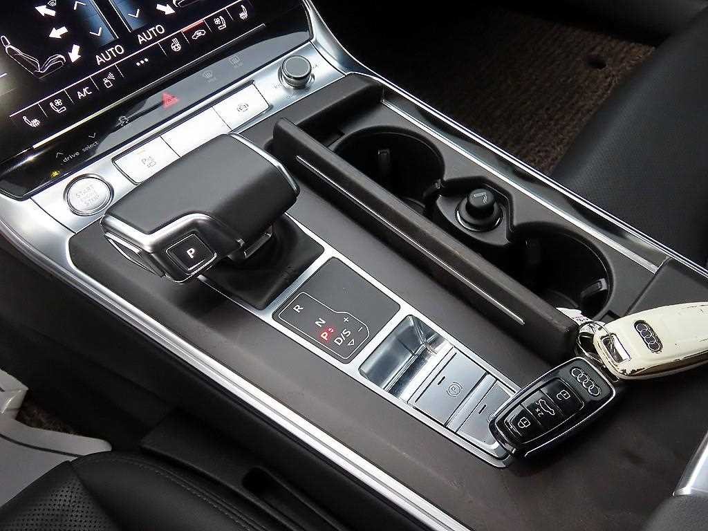 아우디 A6 A6 (C8) 45 TFSI 콰트로 프리미엄 이미지 11