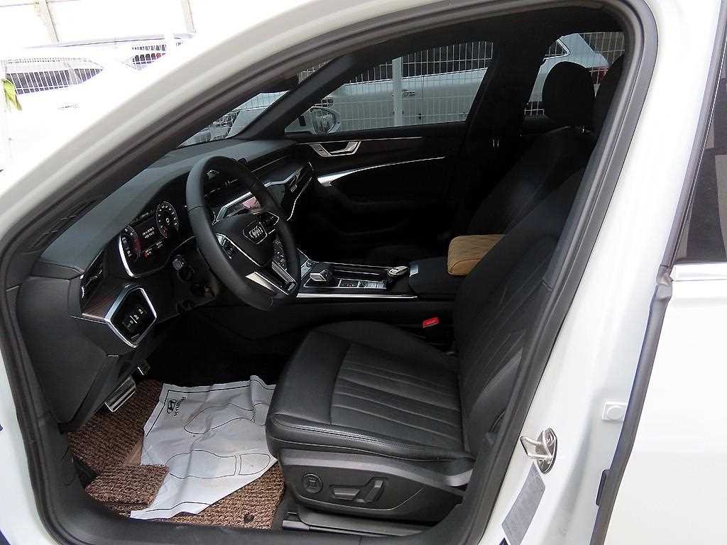아우디 A6 A6 (C8) 45 TFSI 콰트로 프리미엄 이미지 5