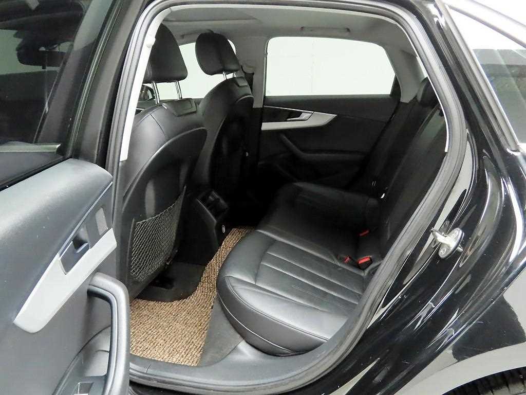 아우디 A4 A4 (B9) 45 TFSI 이미지 12