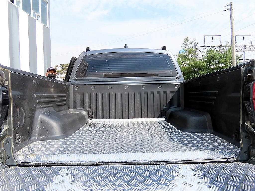 KG모빌리티(쌍용) 렉스턴 더 뉴 렉스턴 스포츠 디젤 2.2 4WD 프레스티지 이미지 17