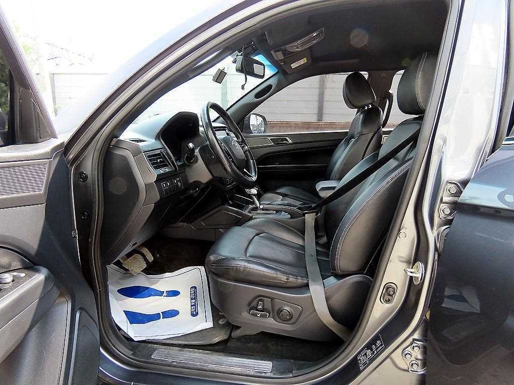 KG모빌리티(쌍용) 렉스턴 더 뉴 렉스턴 스포츠 디젤 2.2 4WD 프레스티지 이미지 5