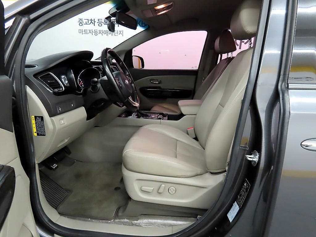 기아 카니발 올 뉴 카니발 디젤 7인승 리무진 VIP 이미지 5