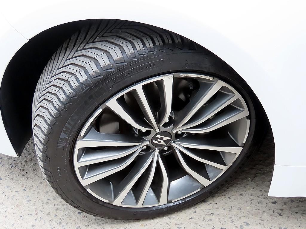 기아 스팅어 디젤 2.2 AWD 플래티넘 이미지 20