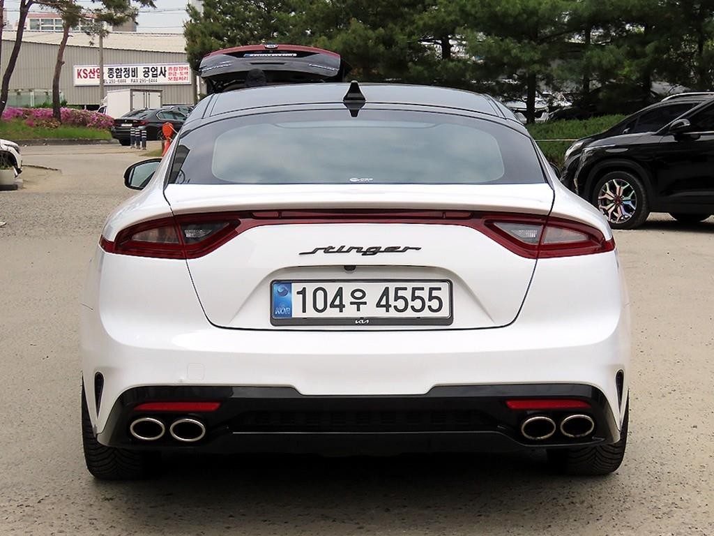 기아 스팅어 디젤 2.2 AWD 플래티넘 이미지 4