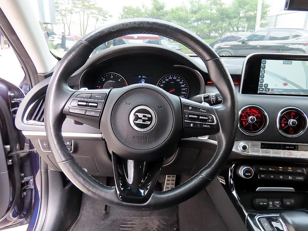 기아 스팅어 디젤 2.2 AWD 플래티넘 이미지 8